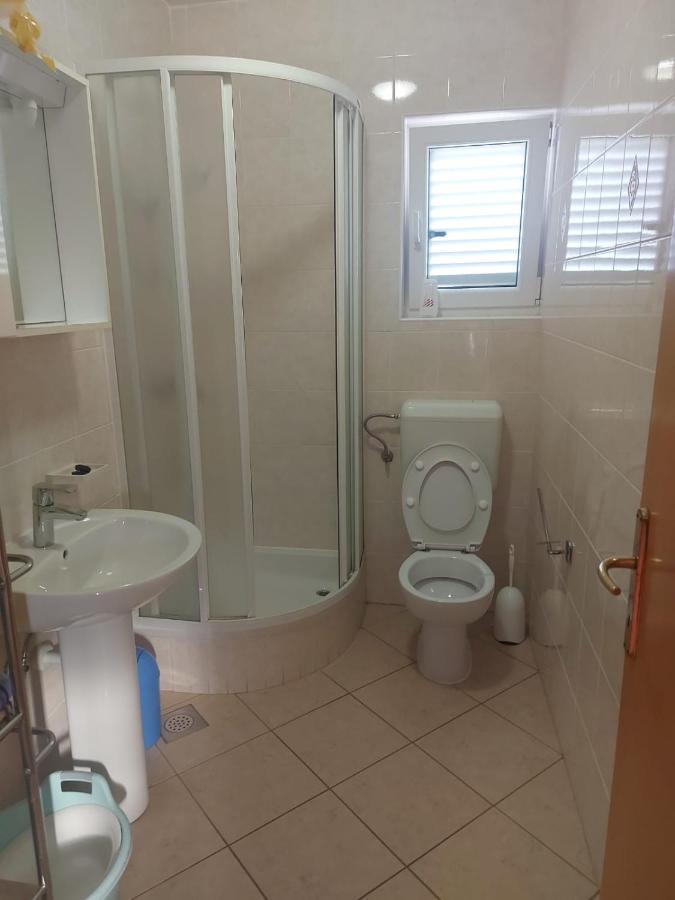 Apartmani Ciklic Dobropoljana Esterno foto