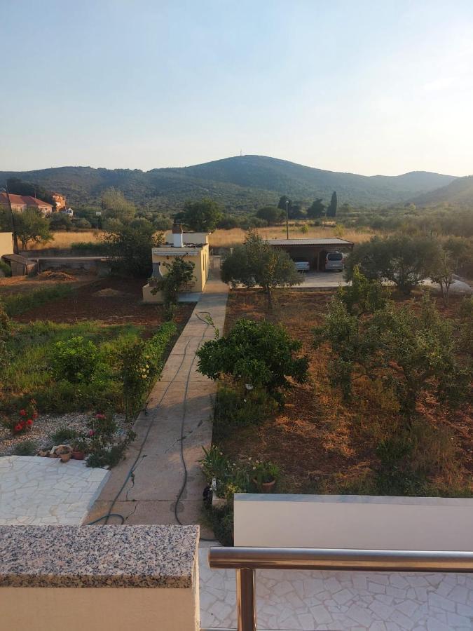 Apartmani Ciklic Dobropoljana Esterno foto