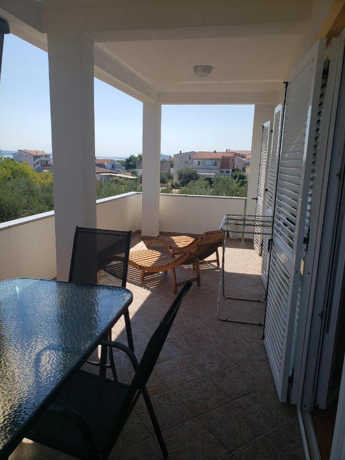 Apartmani Ciklic Dobropoljana Esterno foto