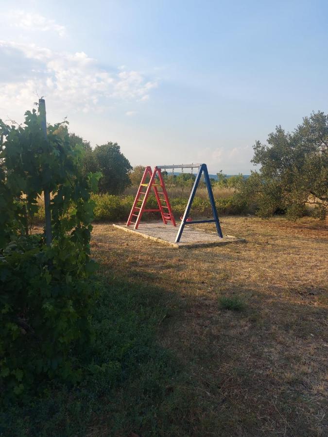 Apartmani Ciklic Dobropoljana Esterno foto