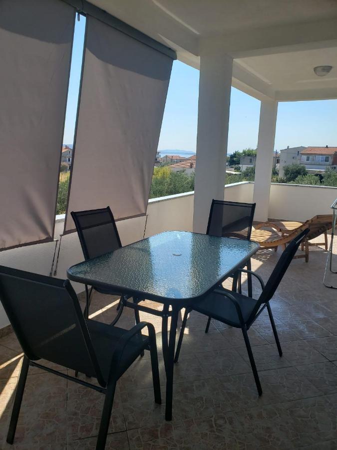 Apartmani Ciklic Dobropoljana Esterno foto