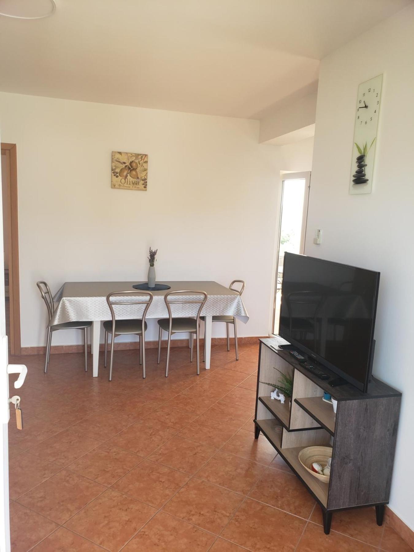 Apartmani Ciklic Dobropoljana Esterno foto